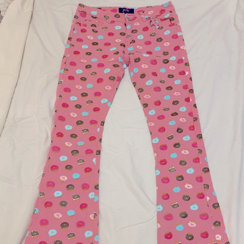 Fallon Taylor ranch dressn pink donut size 29